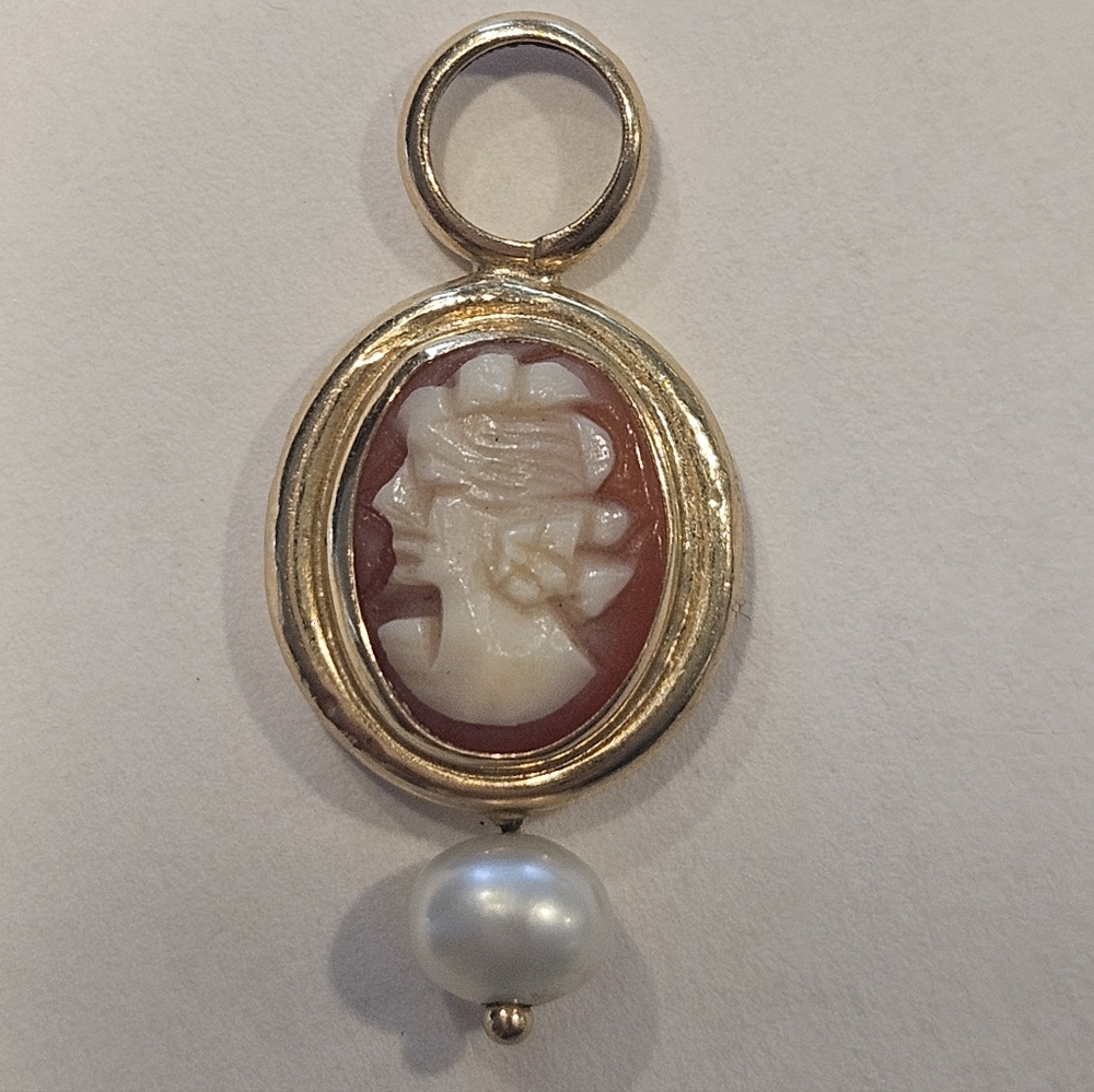Vintage Peter Brams 14k Yellow Gold Pearl Shell Cameo Charm For Bracelet